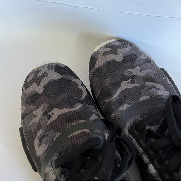 Adidas Boost Running Shoes - Picture 4 of 8